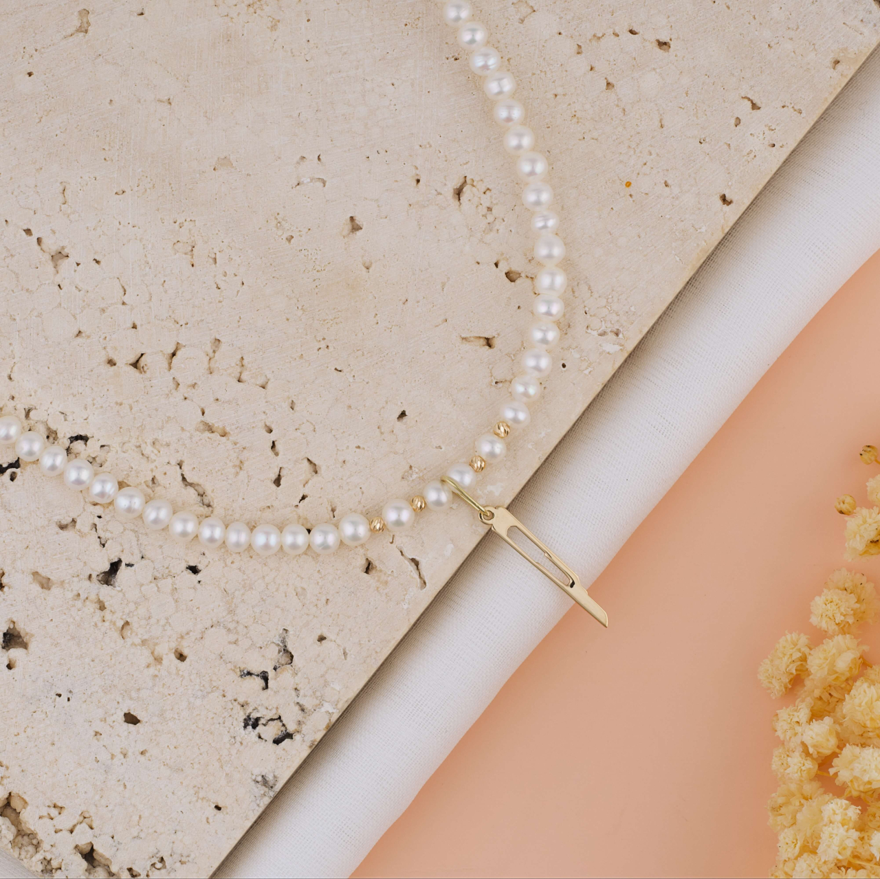Colier perle naturale si pandantiv bisturiu inspired Aur 14K [3]