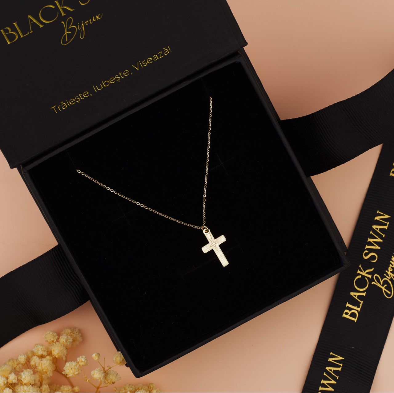Lantisor din aur si Cruciulita Aur 14K gravata cu nume pe spate [6]