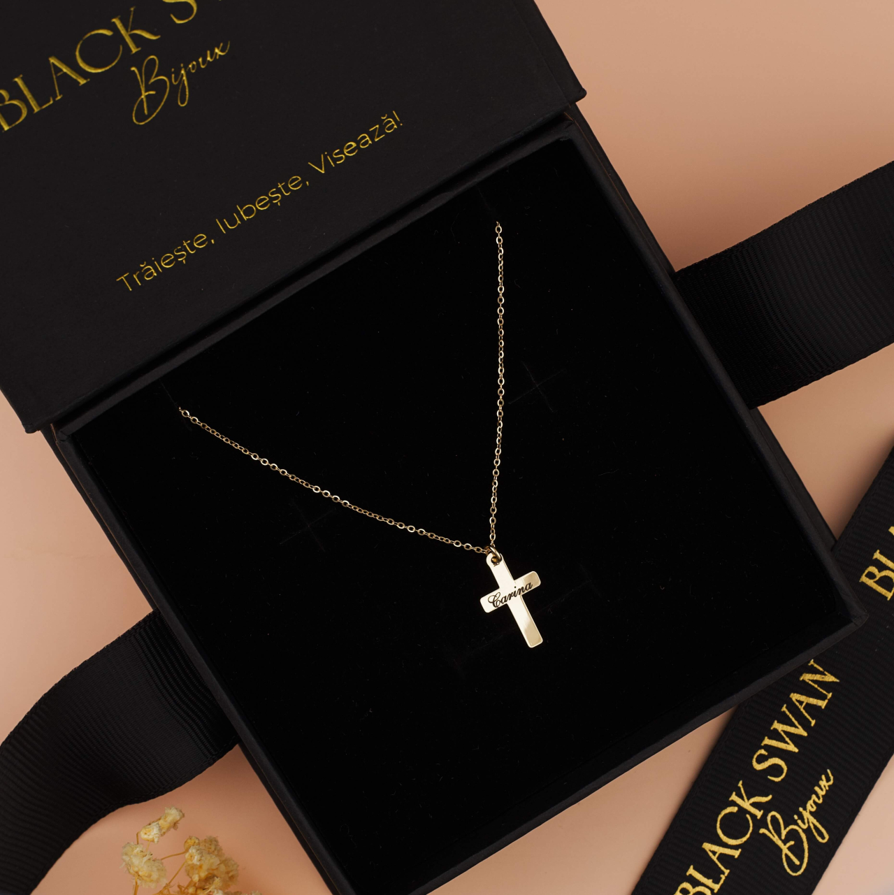 Lantisor din aur si Cruciulita Aur 14K gravata cu nume pe spate [5]