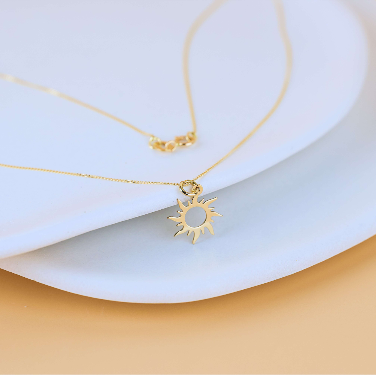 Lantisor din Aur ultra fin si pandantiv din Soare Aur 14K [4]