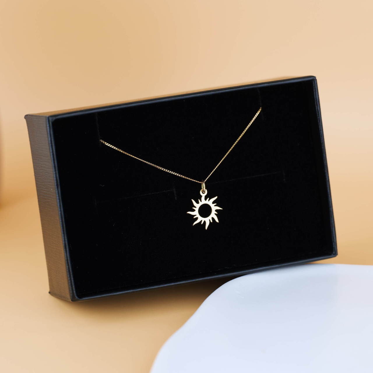 Lantisor din Aur ultra fin si pandantiv din Soare Aur 14K [2]