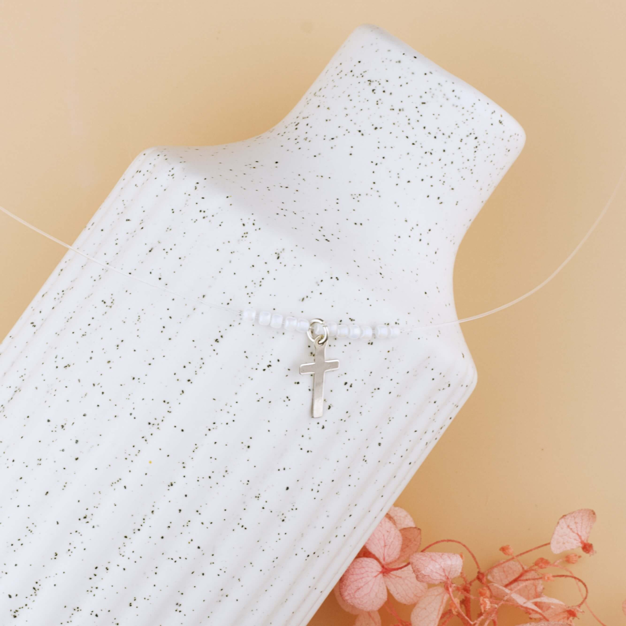 Choker / Lantisor fir transparent din guta cu pandantiv Cruciulita si MIYUKI colorate / sidef [2]