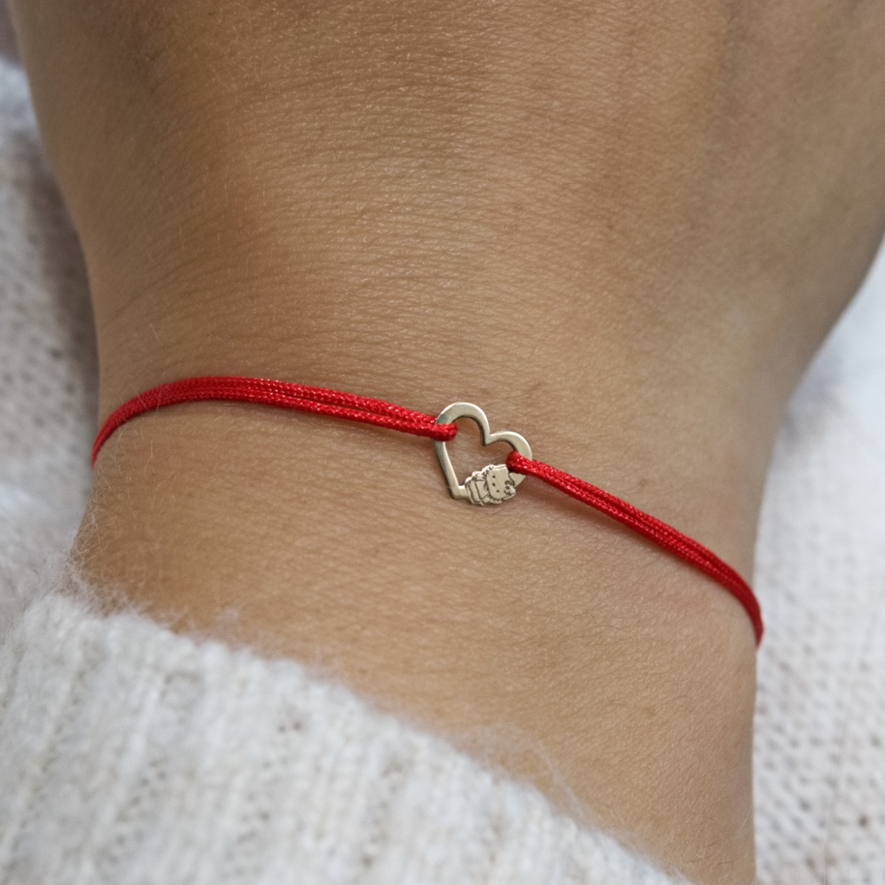 Martisor bratara cu snur rosu Inimioara cu Hello Kitty din Aur14K [2]