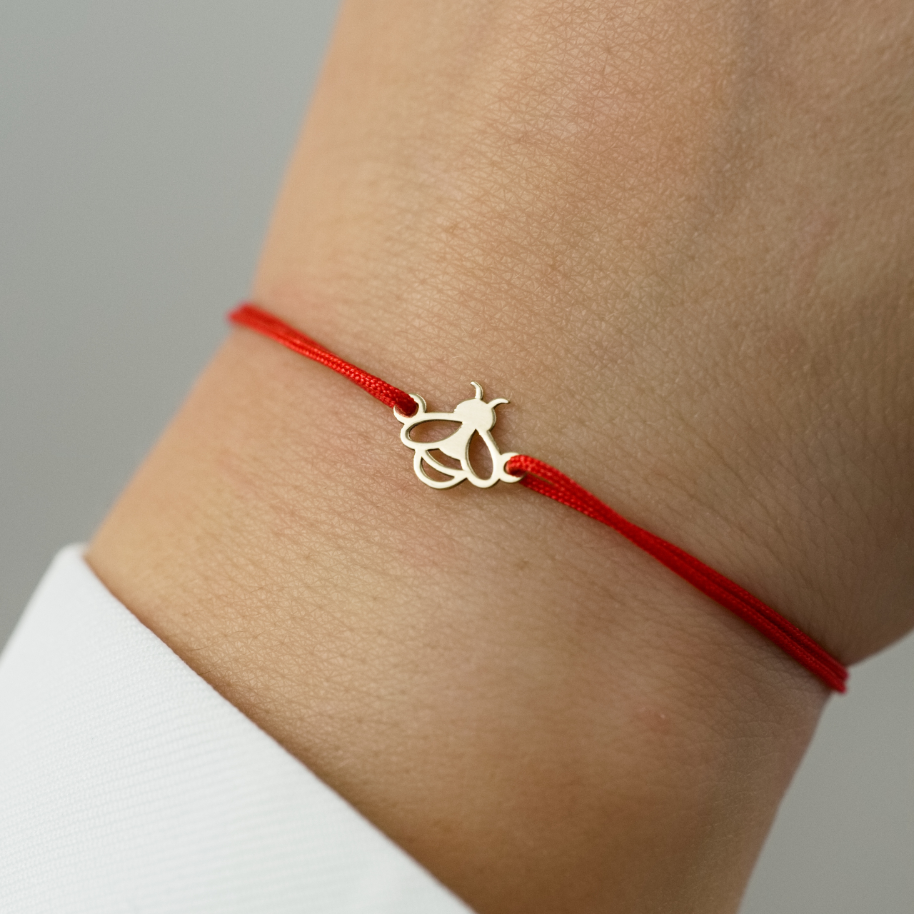 Martisor bratara cu snur si Albinuta din Aur 14K [2]