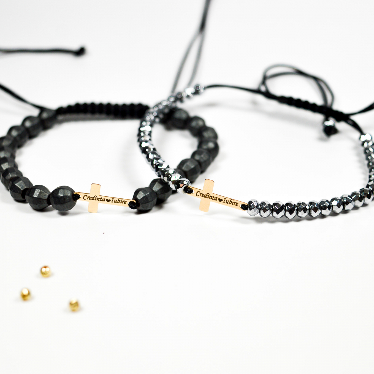 Set cuplu bratari reglabile cu snur si cruciulita din aur 14K - Mesaj gravat [5]