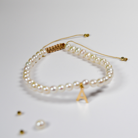 Bratara reglabila cu perle de cultura, litera din aur cu za si bilute din aur 2.5 mm 14K [5]