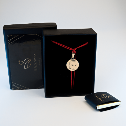 FOTO-GRAVURĂ - Pandantiv banut din aur 14K cu fotogravura si prindere cu anou -27 mm