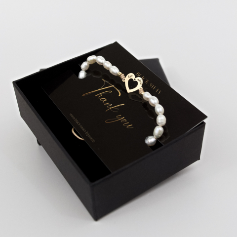 Bratara din perle naturale si inima din aur 14K, bilute aur 2.5 mm - Mesaj gravat  'Esti iubita!' [4]