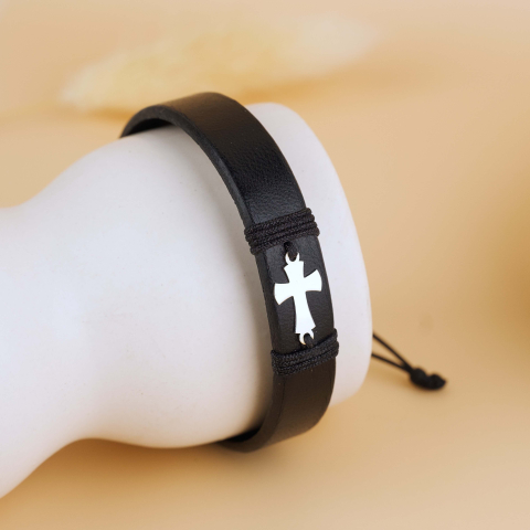 BRĂȚĂRI BĂRBAȚI - Bratara piele naturala barbati si cruciulita din Argint 925 / Argint sufla cu Aur 18K