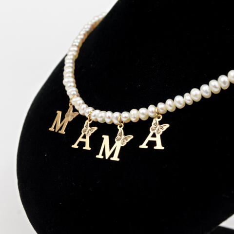 Colier din perle albe naturale si litere din aur 'MAMA' [3]
