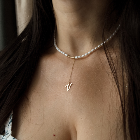 Colier perle naturale - Colier din perle naturale de cultura cu extensie de lantisor aur si pandantiv initiala nume din aur 14K