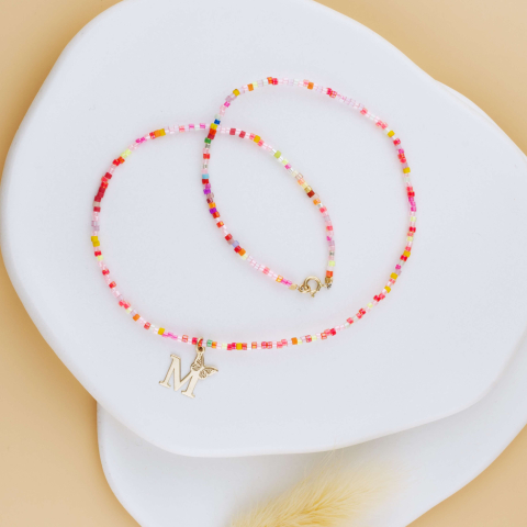 Coliere margele colorate si aur - Colier fetite cu margelute colorate si pandantiv Initiala nume cu Fluturas Aur 14K