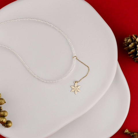 COLIERE - Colier margele japoneze MIYUKI din sticla si pandantiv Fulg de Nea Aur 14K cu extensie lantisor 5 cm - Colectia de Craciun