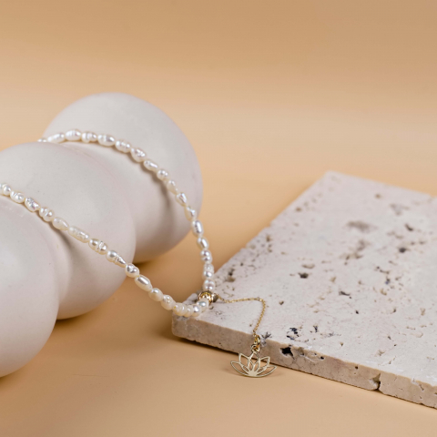 COLIERE - Colier perle de cultura si lantisor aur 14K extensie cu pandantiv Floare Lotus