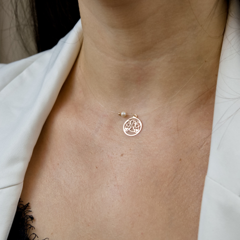 COLIERE - Colier fir transparent si pandantiv din aur 14K 'Mama si copiii'