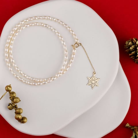 Colier perle naturale - Colier perle de cultura albe si pandantiv Fulg de Nea Aur 14K cu extensie lantisor 5 cm - Colectia de Craciun