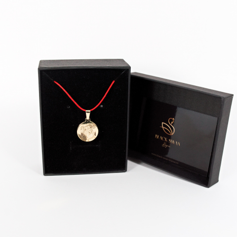 Pandantiv banut din aur 14K cu fotogravura si prindere cu anou -27 mm [2]