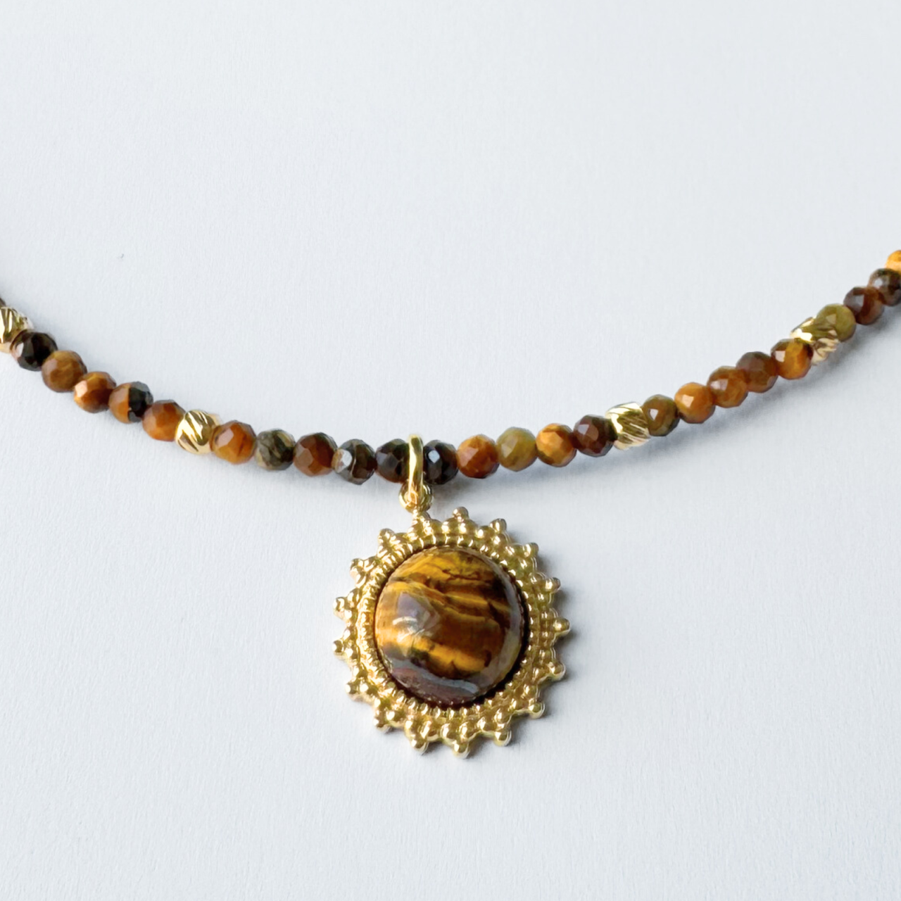 Colier auriu la baza gatului din ochi de tigru - Succes [2]