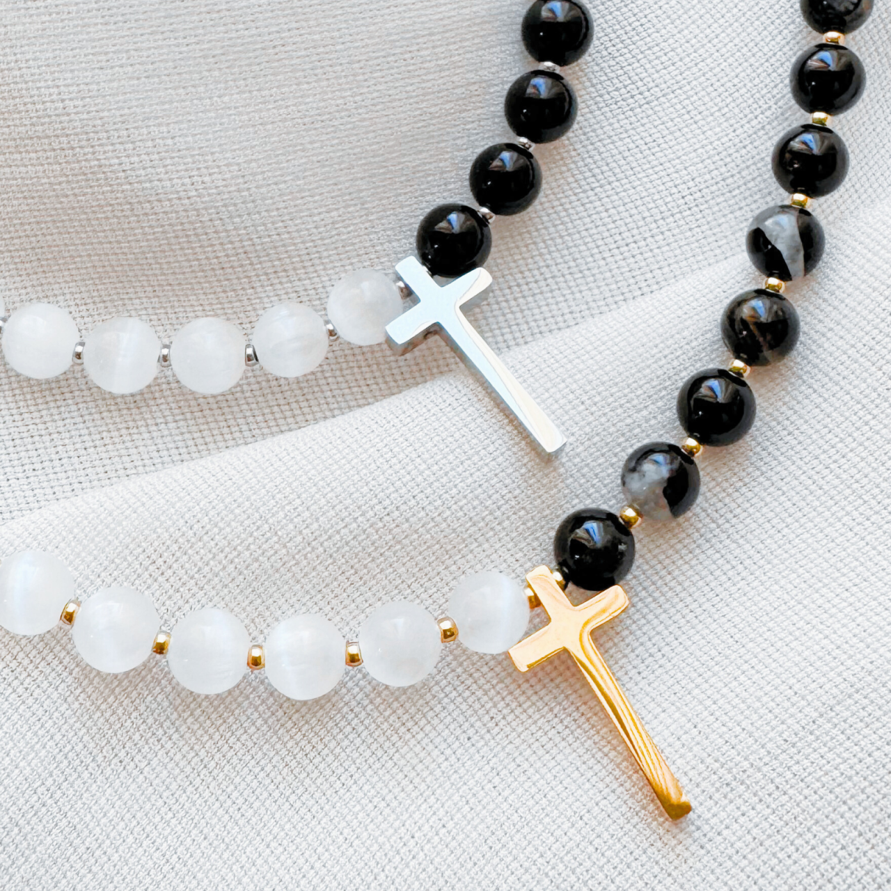 Colier la baza gatului din selenit si turmalina neagra cu pandativ cruce [1]