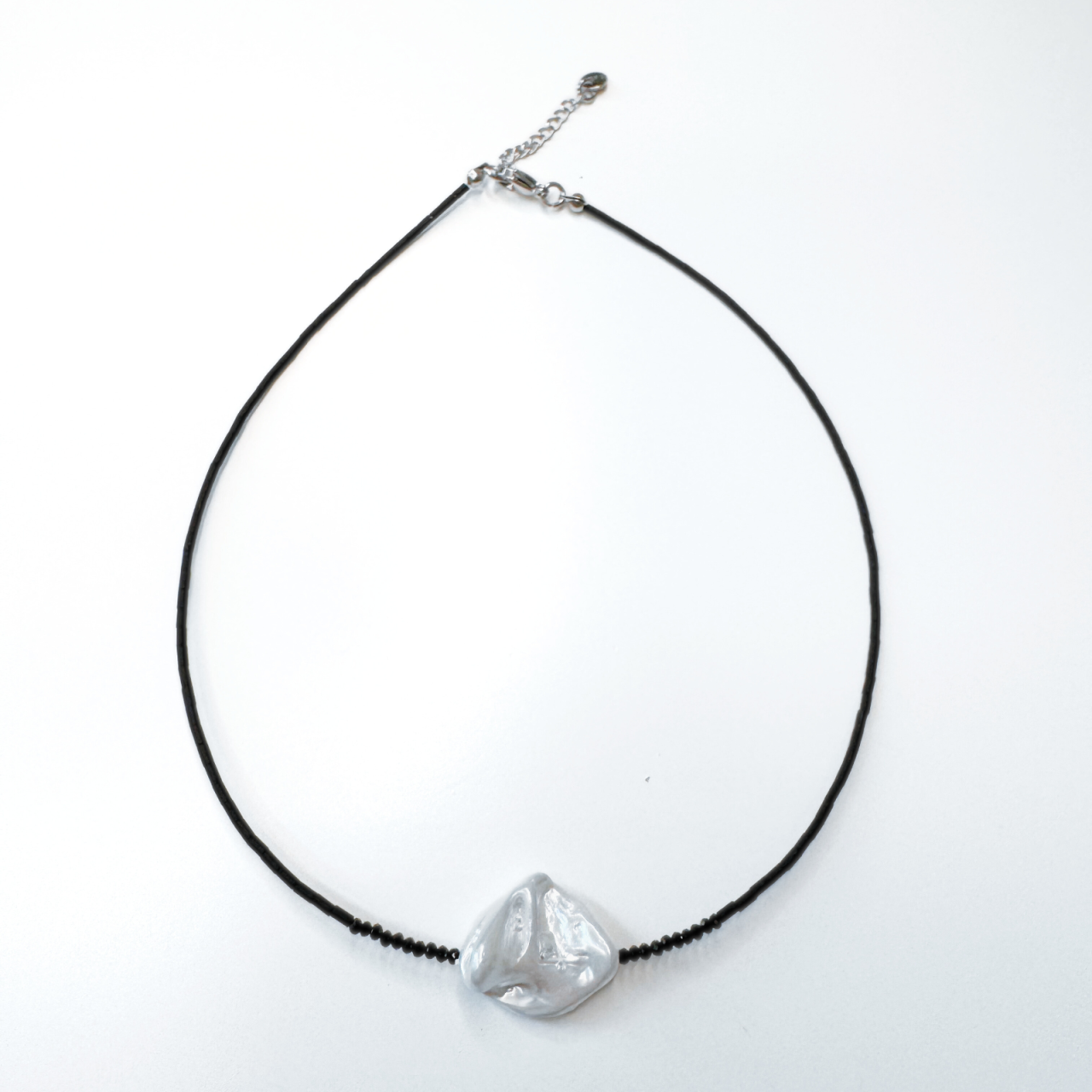 Colier reglabil la baza gatului din turmalina neagra cu perla din scoica [3]