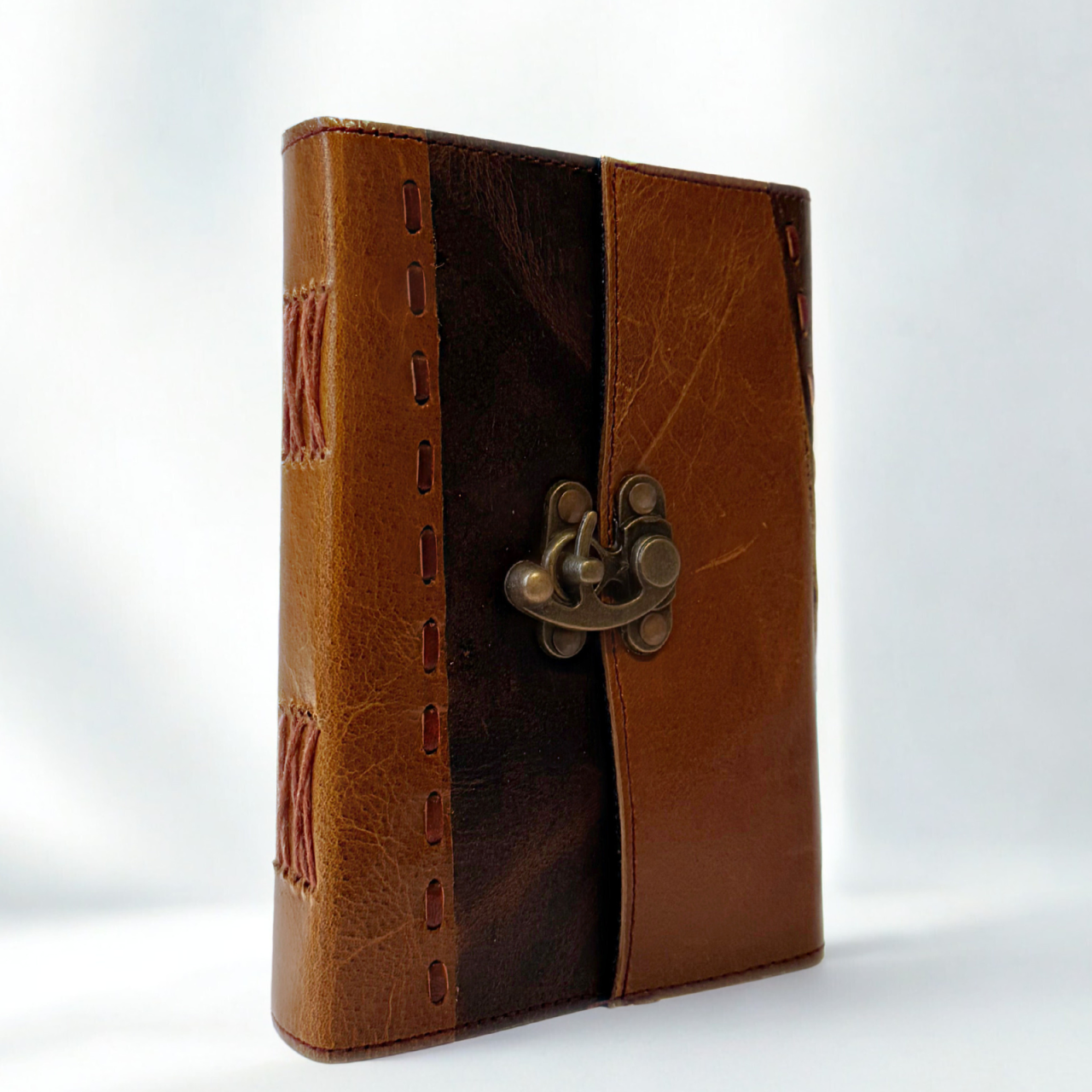 Agenda / Jurnal din piele naturala cu inchidere metalica - Patch [3]