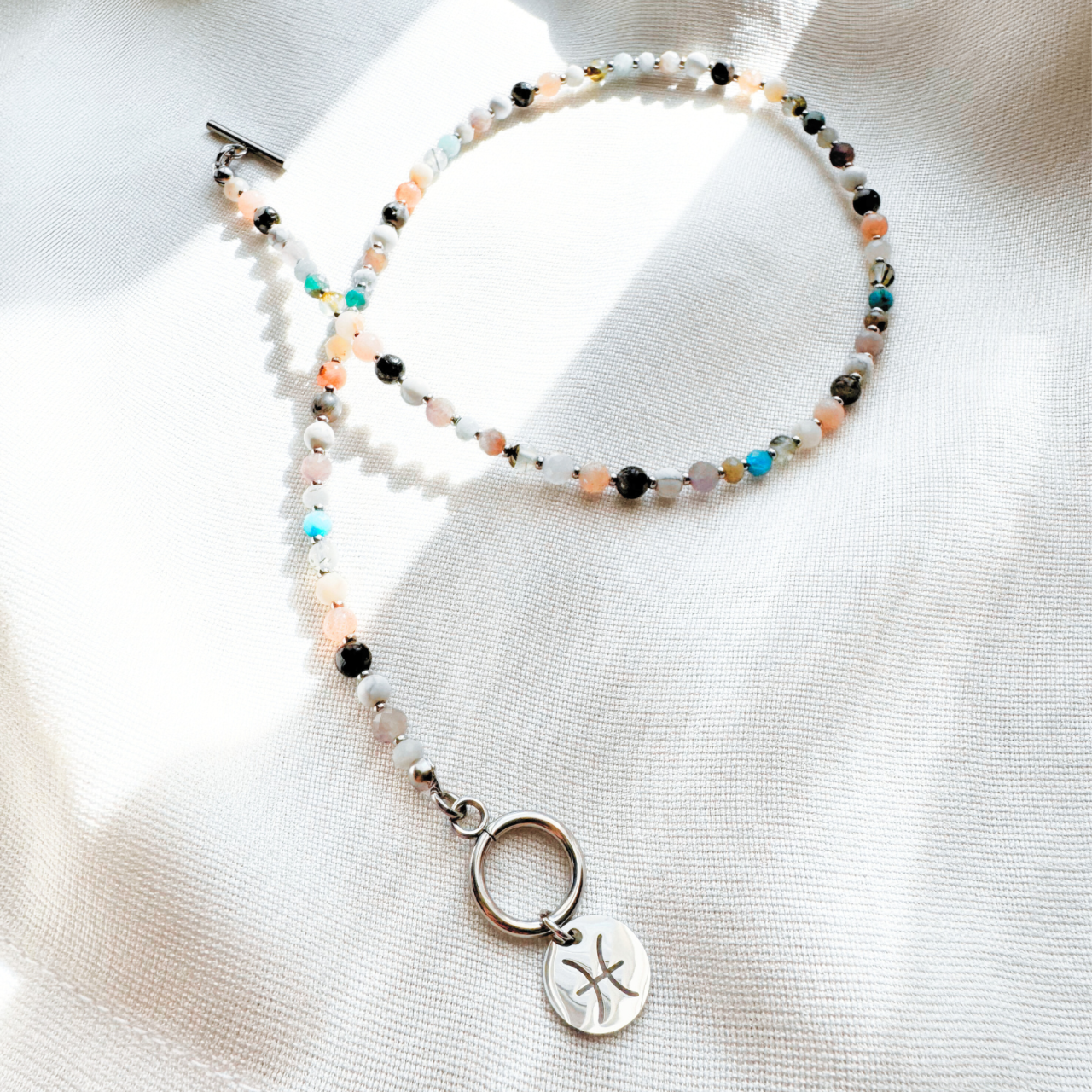 Colier la baza gatului argintiu cu cristale - zodia Pesti [1]