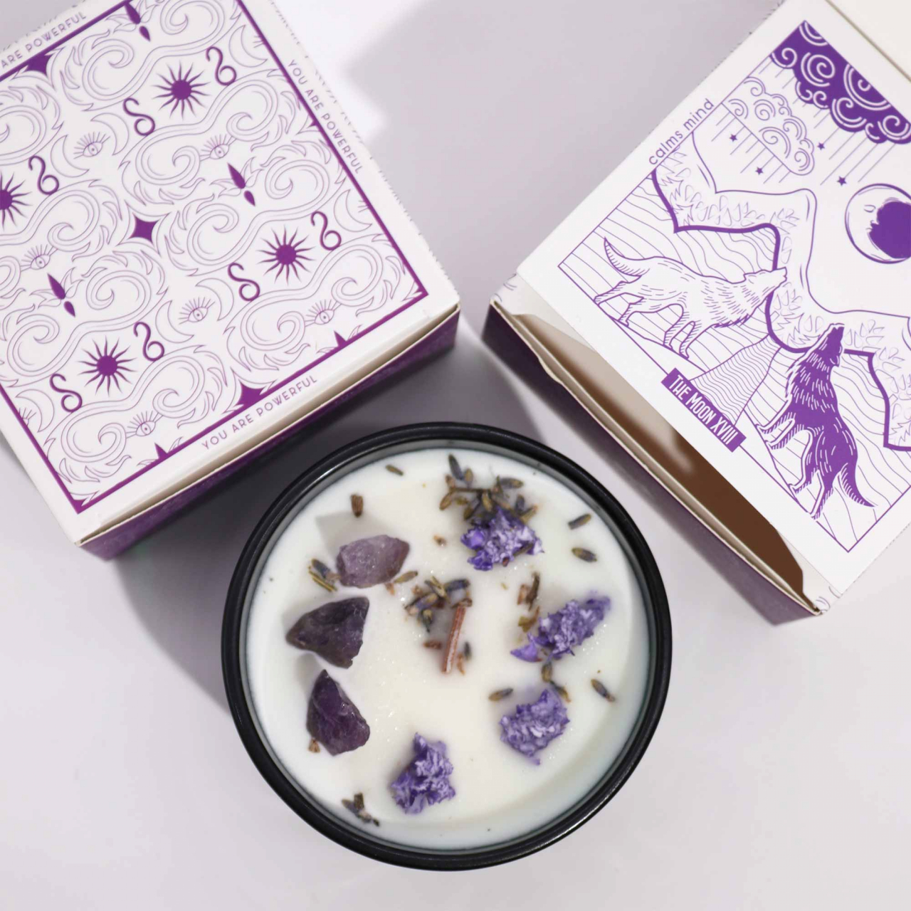 Lumanare parfumata din ceara de soia cu flori si cristale de ametist - lavanda - The moon [2]