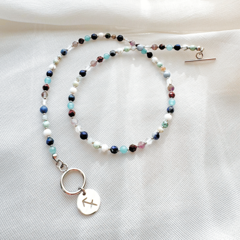 Coliere - Colier la baza gatului argintiu cu cristale - zodia Sagetator