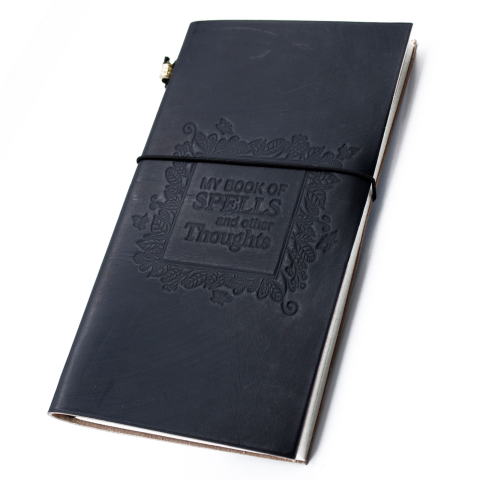 Produse noi - Agenda din piele naturala cu mesaj - My book of spells and other thoughts