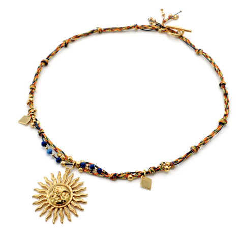 Coliere - Colier boho auriu cu lapis lazuli si pandativ soare