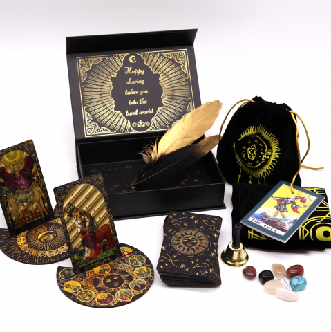 Set cadou auriu carti de tarot cu ghid, cristale si accesorii - Magic [1]