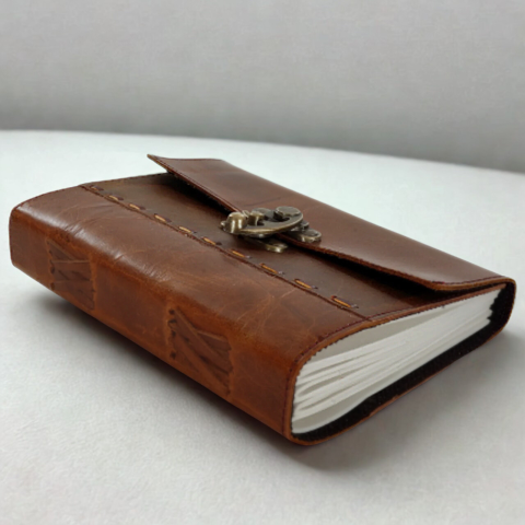 Produse noi - Agenda / Jurnal din piele naturala cu inchidere metalica - Patch