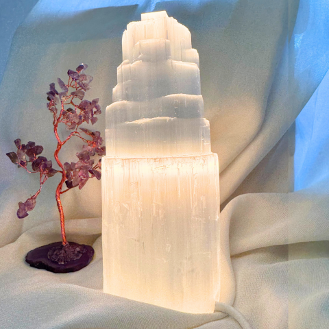 Pietre semipretioase si cristale naturale - Lampa turn din selenit - 20 cm