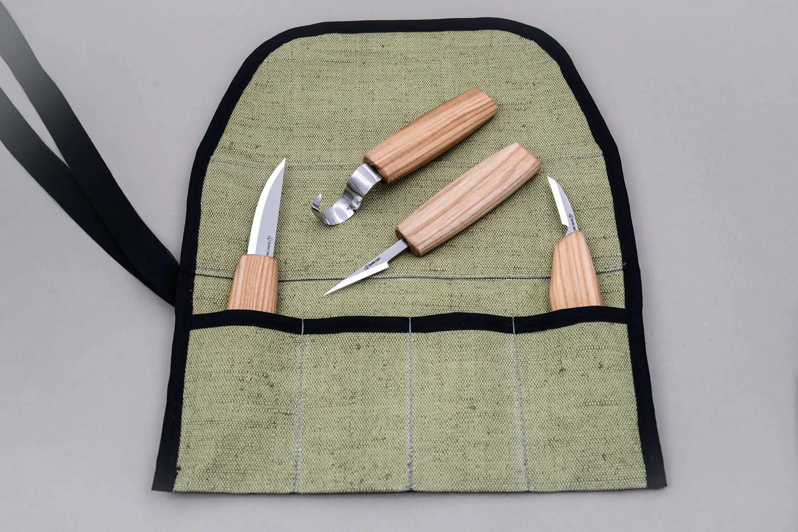 S09 – Set de 4 Cutite de Baza pt Cioplit in Lemn [3]