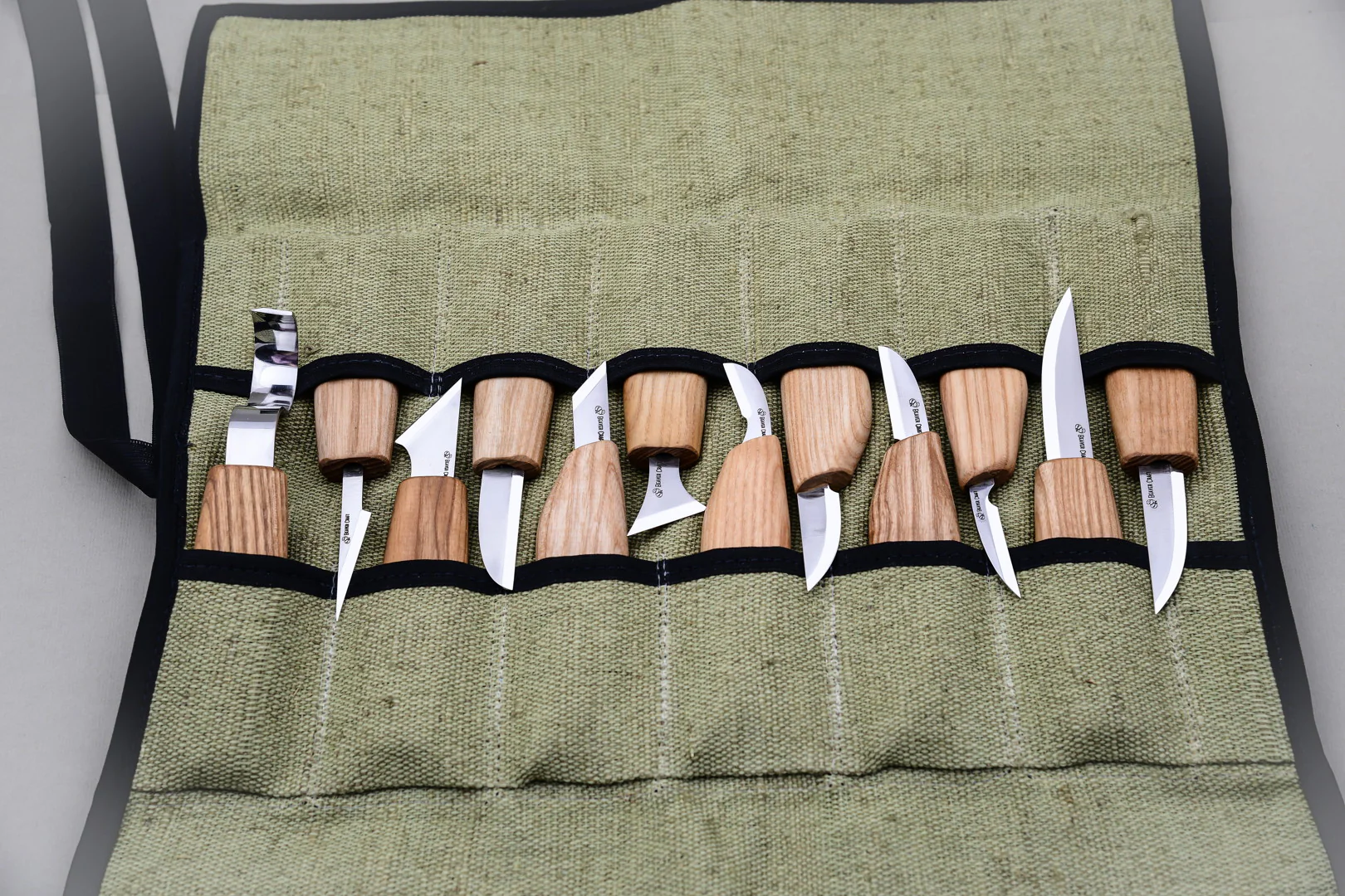 S10 – Set 12 Cutite pt Cioplit Lemn [5]