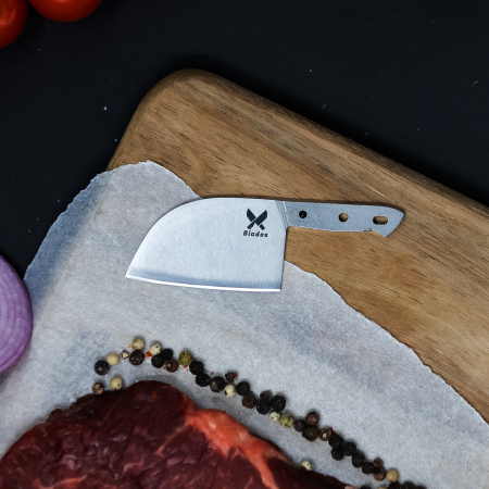 Klíčenka typu nůž, klasický povrch, pouzdro v ceně [1]