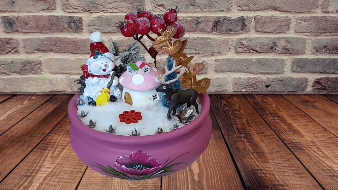 Aranjament floral din flori uscate, artificiale, casuta din rasina si ghiveci din ceramica [3]