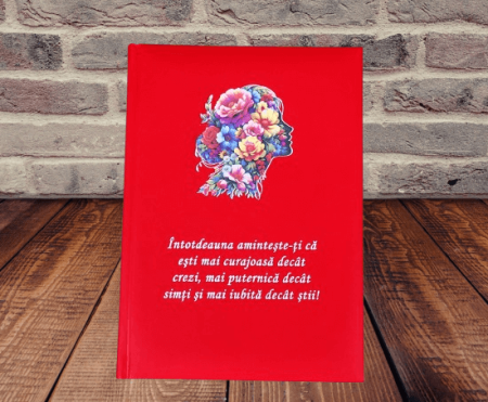 Idei de cadouri - Agenda personalizata-cadou pentru domnisoare/doamne