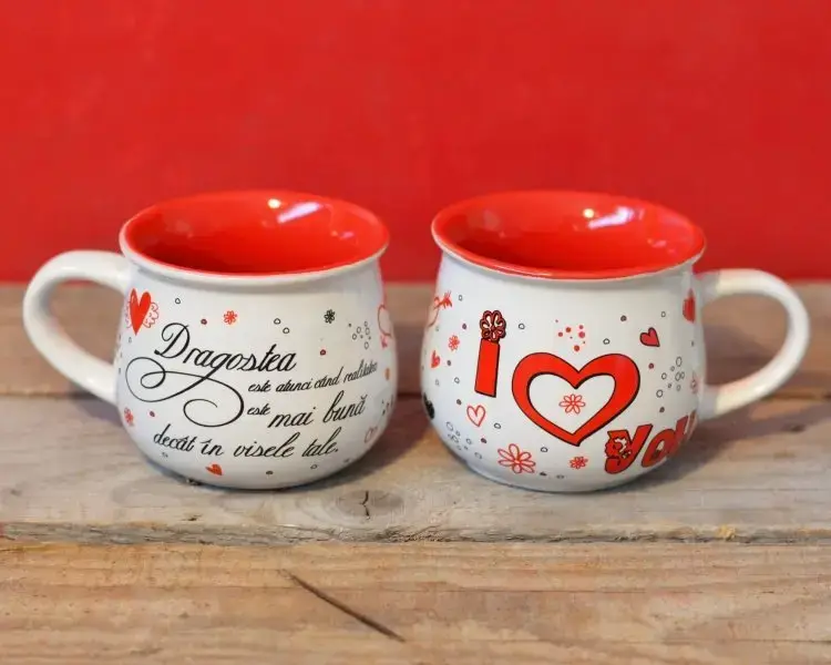 Decoratiuni casa - Cana alba cu buline rosii