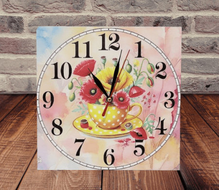 Cadouri pentru femei - Ceas de perete patrat 20x20 cm cu ceasca si maci