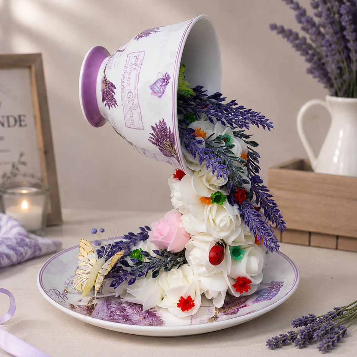 Idei de cadouri - Cescuta din Ceramica cu Flori in Cascada