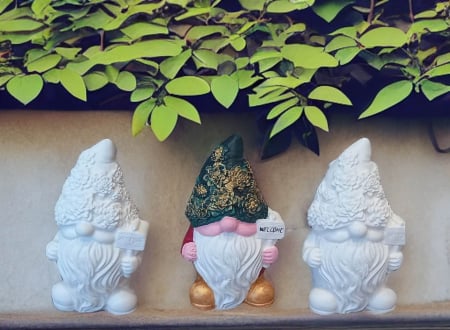 Ghivece&Accesorii gradina - Miniaturi Gnomi Praf ceramic de pictat pentru fete si baieti, 3 Piese