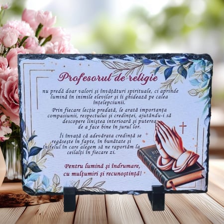 Noutati - Placa de ardezie, cu mesaj pentru profesorul de religie