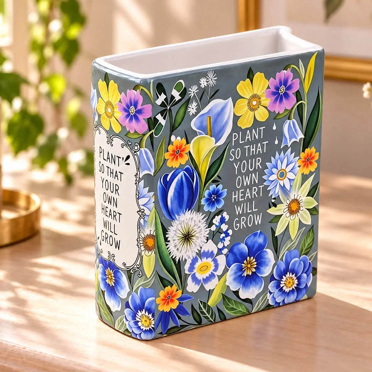 Decorațiuni pentru casă - Vaza din ceramica in forma de carte- model 2
