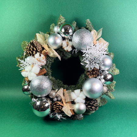 MAGIA CRACIUNULUI - Coronita alba