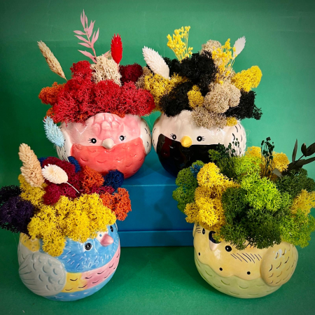 Mici cadouri naturale - Aranjament pachet patru pasarici vesele 18cm