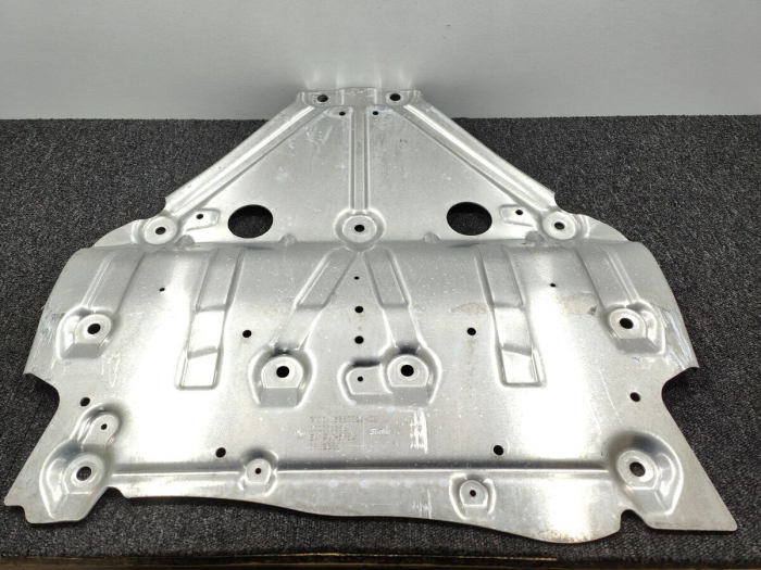 31106882324 SCUT MOTOR BMW SERIA 4 G32 [1]