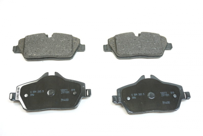 34106884267 SET PLACUTE FRANA FATA BMW I3 [1]