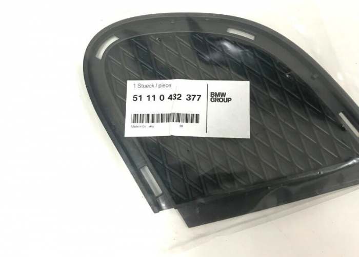 51110432377 GRILA STG BARA M PERF BMW SERIA 1 [1]