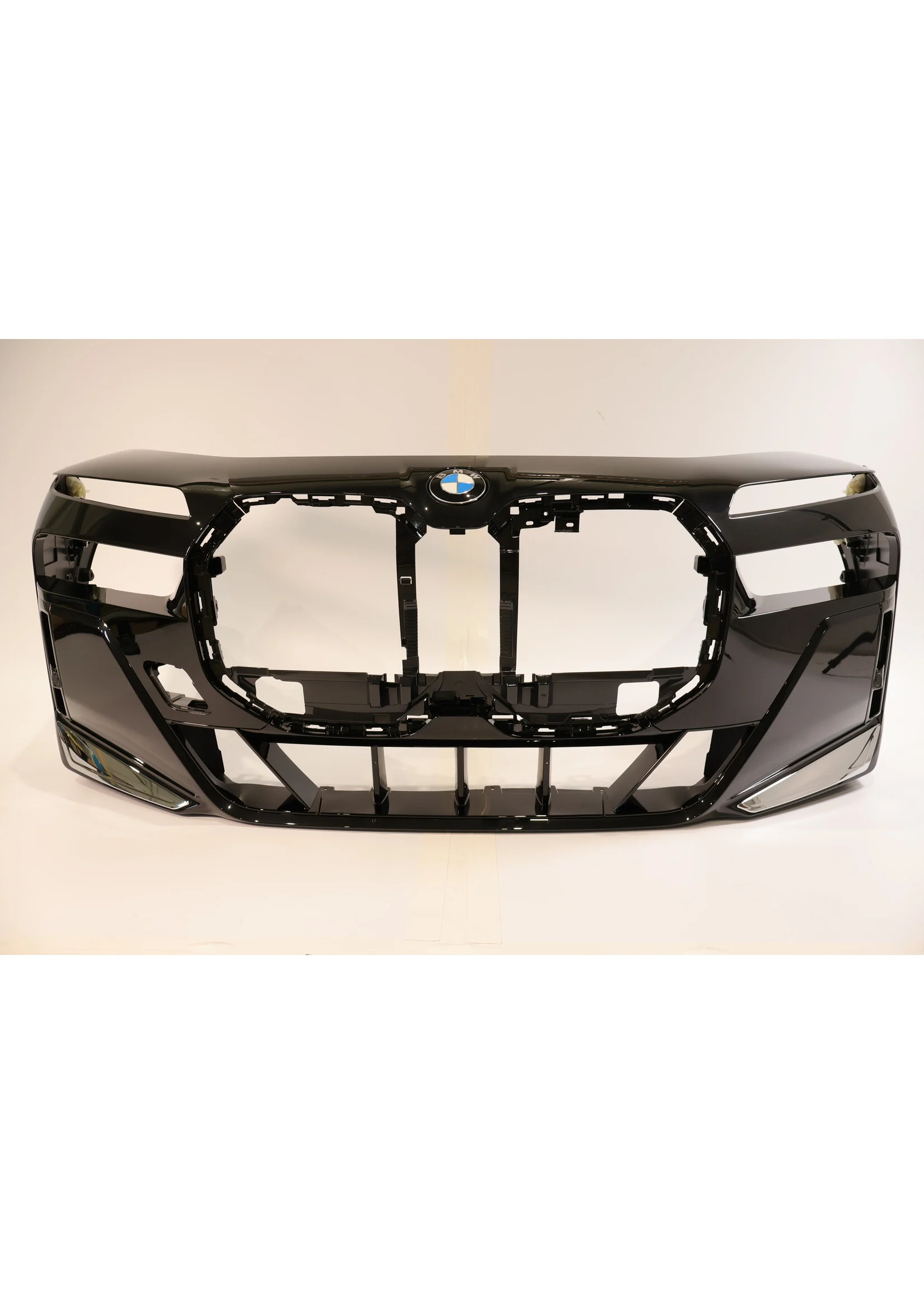 51115A45BF7 BARA FATA BMW SERIA 7 G70 [1]